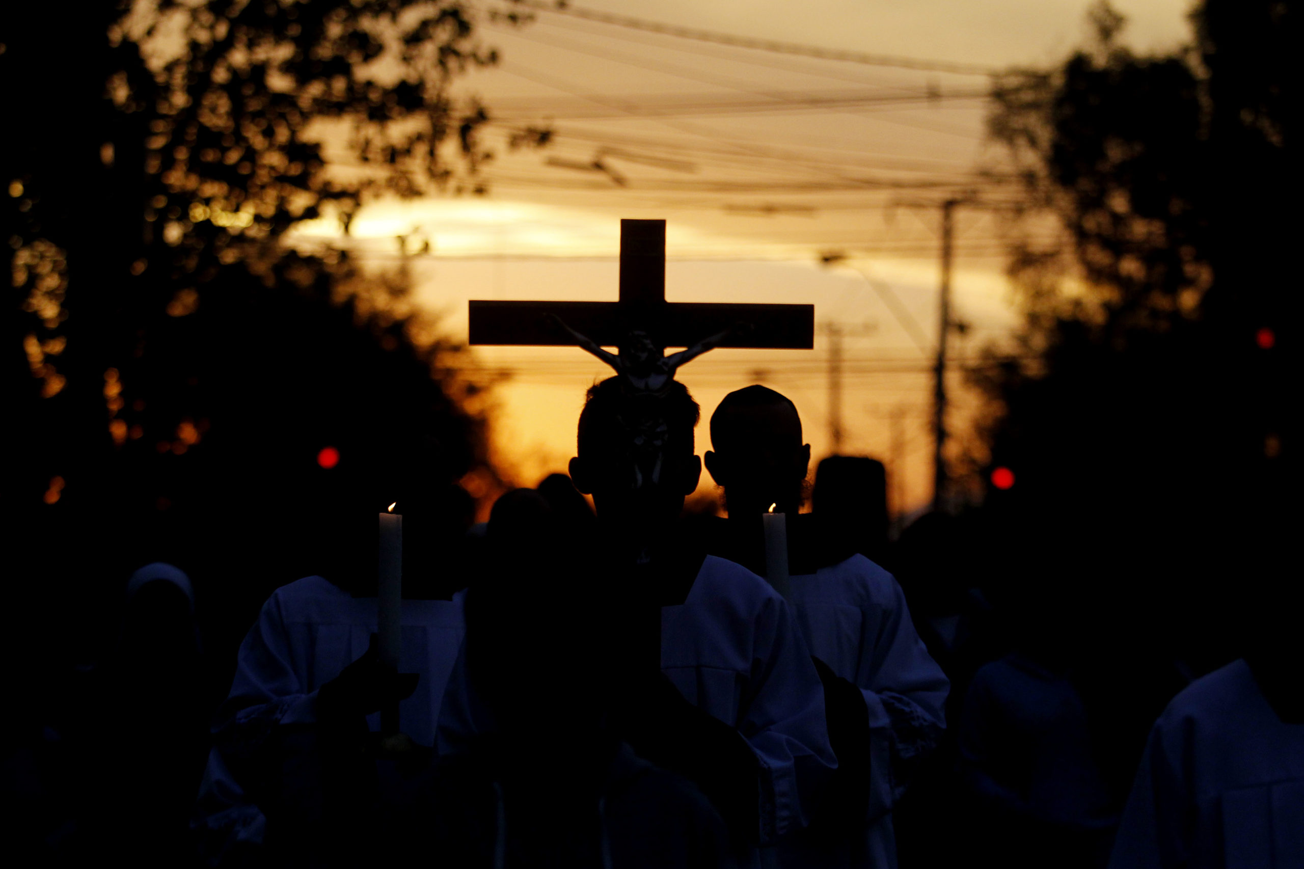 Puerto Montt: dos sacerdotes renunciados y otro suspendido por abusos  sexuales